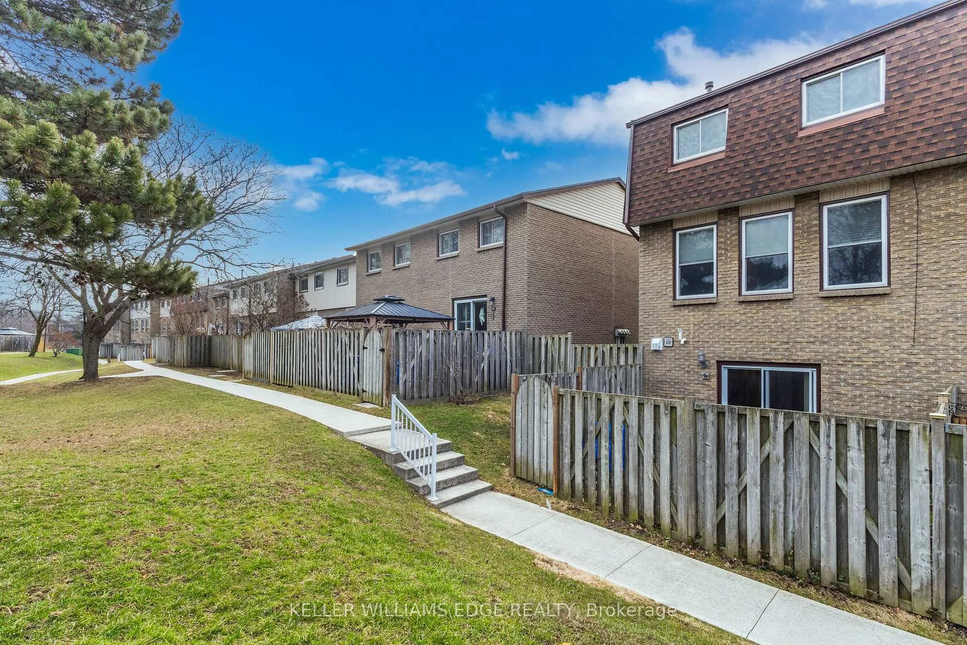 Photo 30 of Unit 78, 1115 Paramount Drive, Hamilton, Stoney Creek Mountain — HOMEH