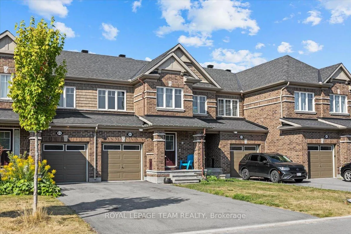 Photo 2 of 814 Stallion Crescent, Ottawa, Stittsville (South) — HOMEH