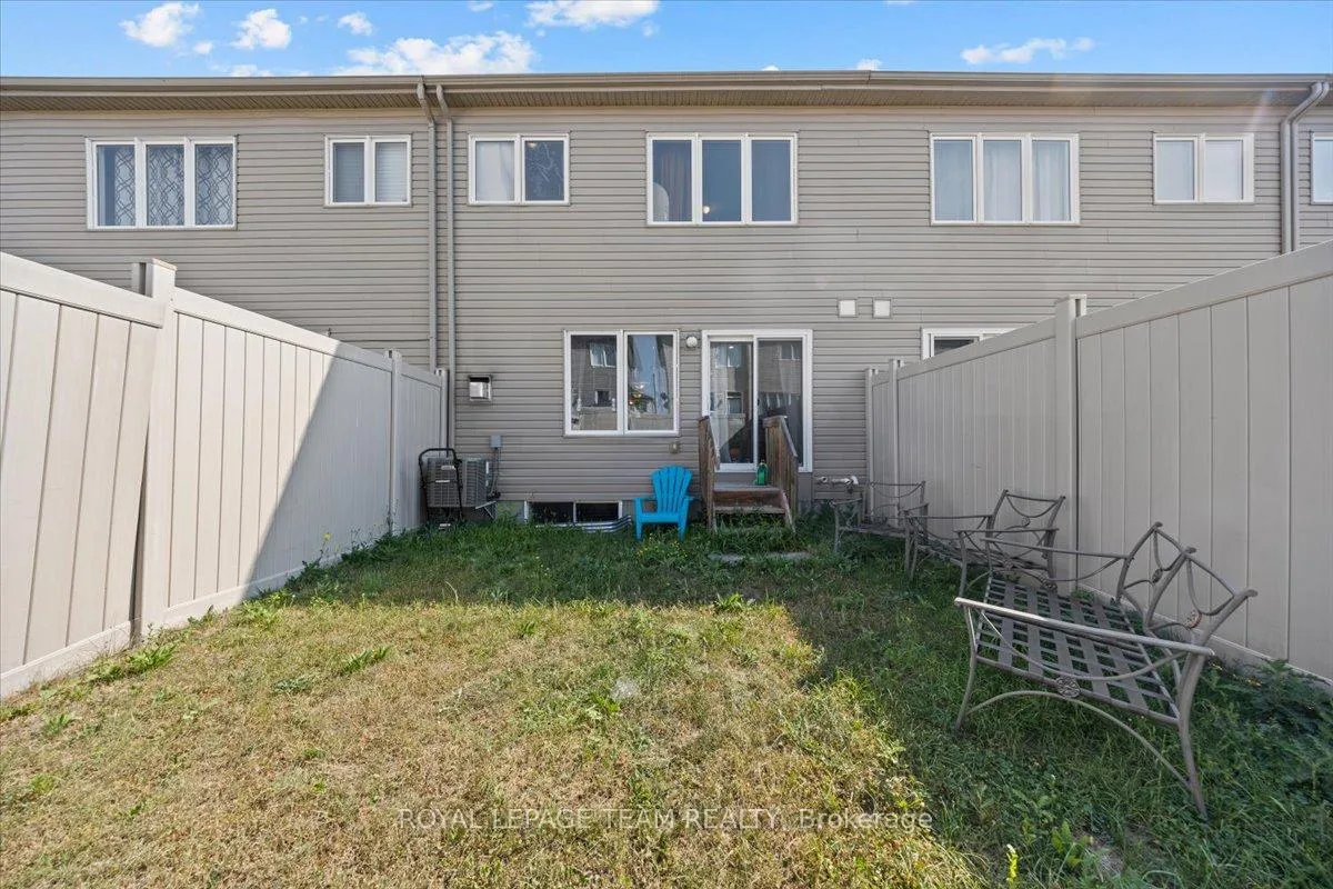 Photo 23 of 814 Stallion Crescent, Ottawa, Stittsville (South) — HOMEH