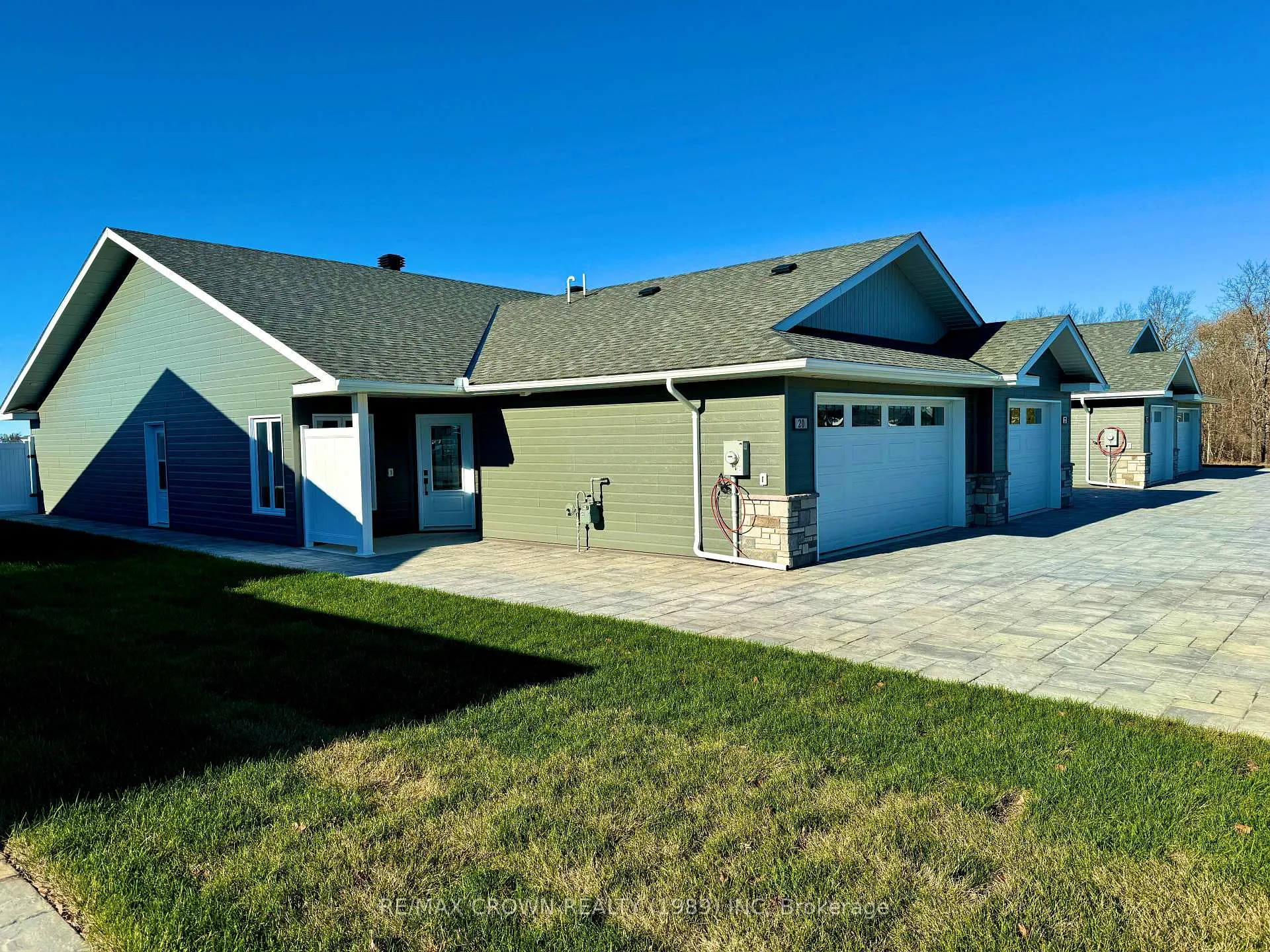 Photo 36 of 20 Golf Street, Kapuskasing — HOMEH