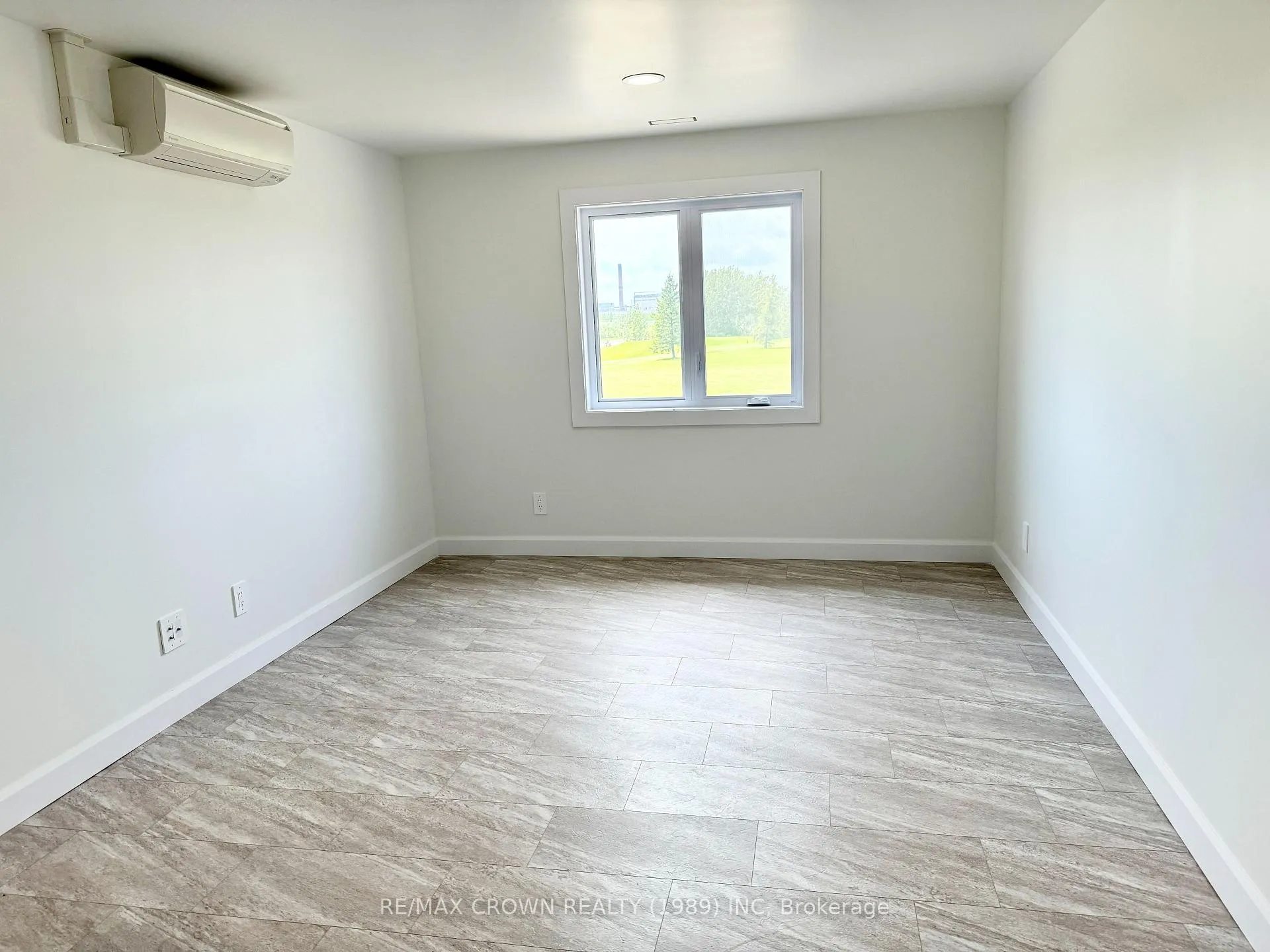 Photo 17 of 22 Golf Street, Kapuskasing — HOMEH