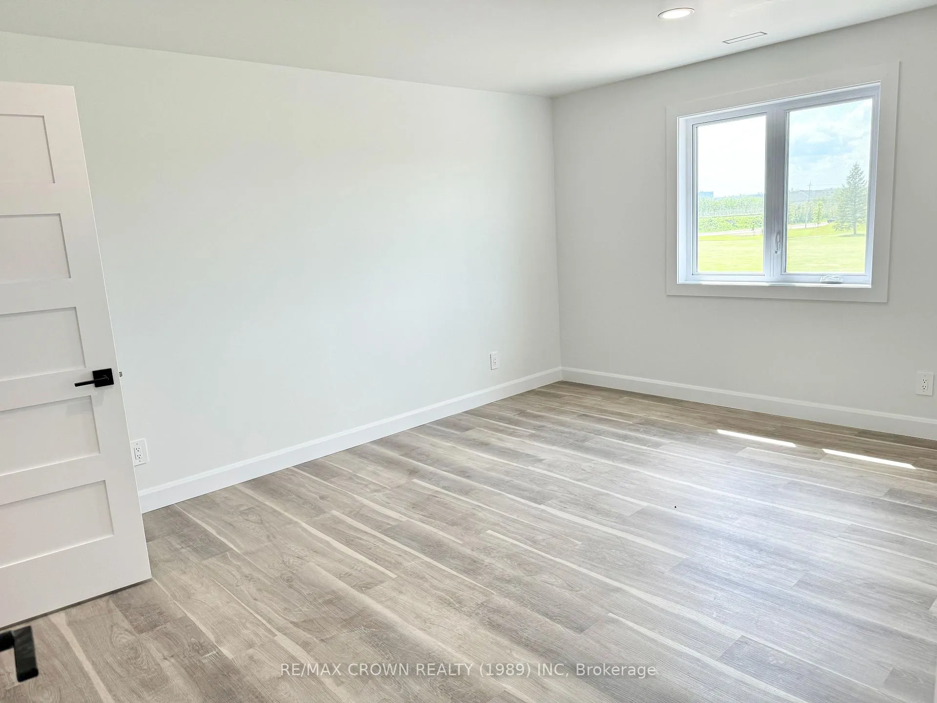 Photo 17 of 26 Golf Street, Kapuskasing — HOMEH