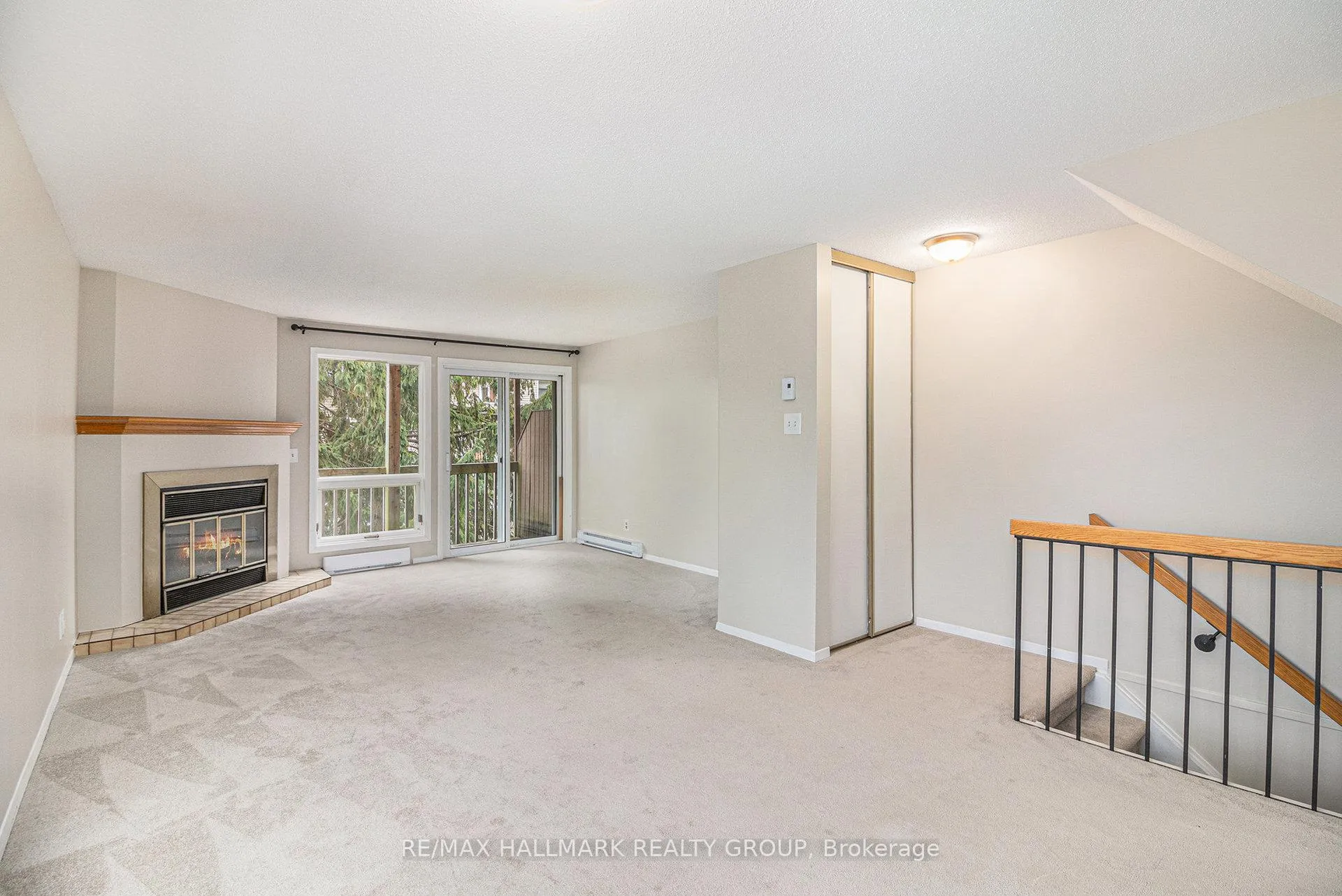 Photo 7 of Unit B, 6716 Jeanne D'arc Boulevard, Ottawa, Convent Glen North — HOMEH