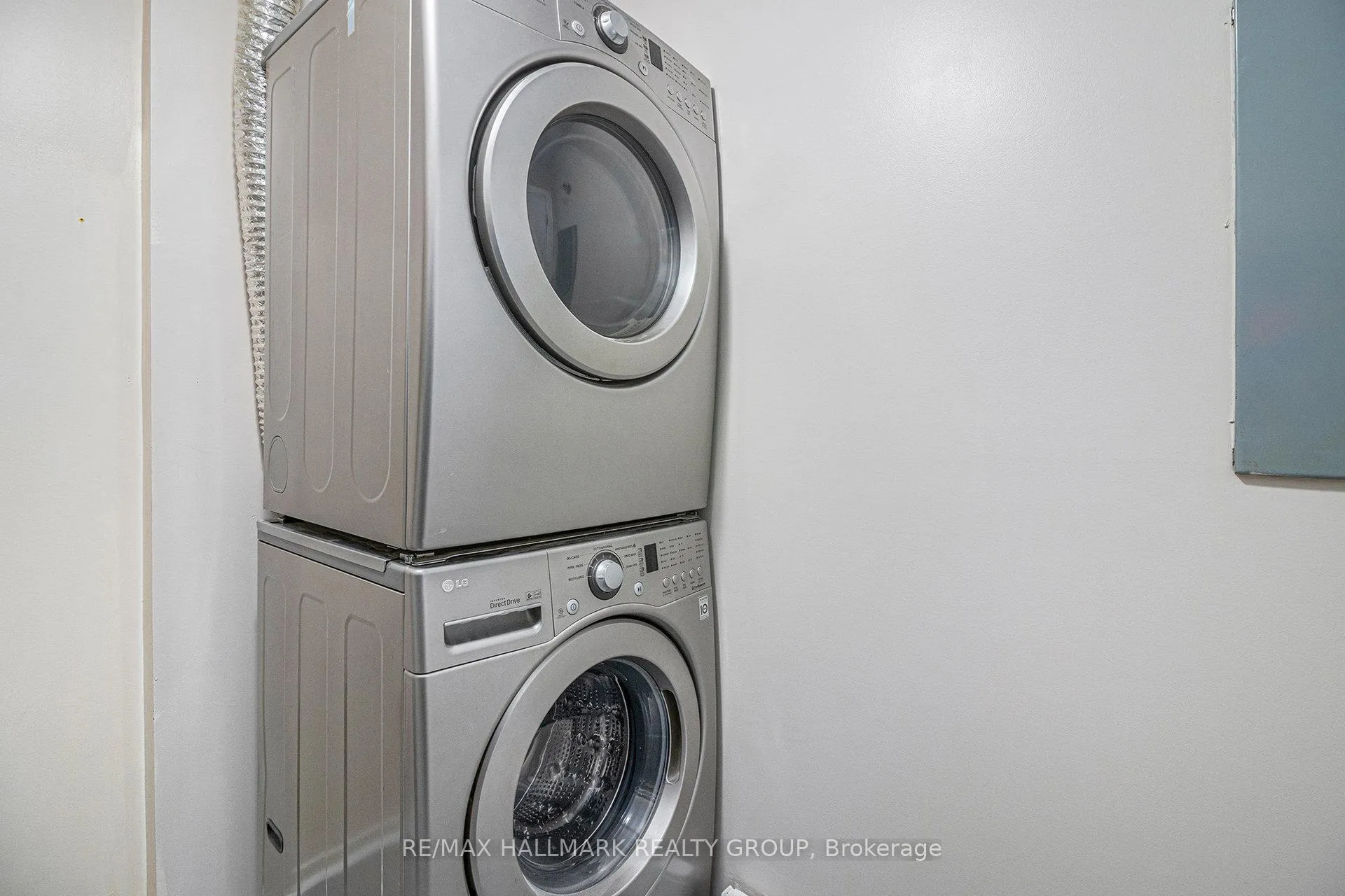 Photo 15 of Unit B, 6716 Jeanne D'arc Boulevard, Ottawa, Convent Glen North — HOMEH