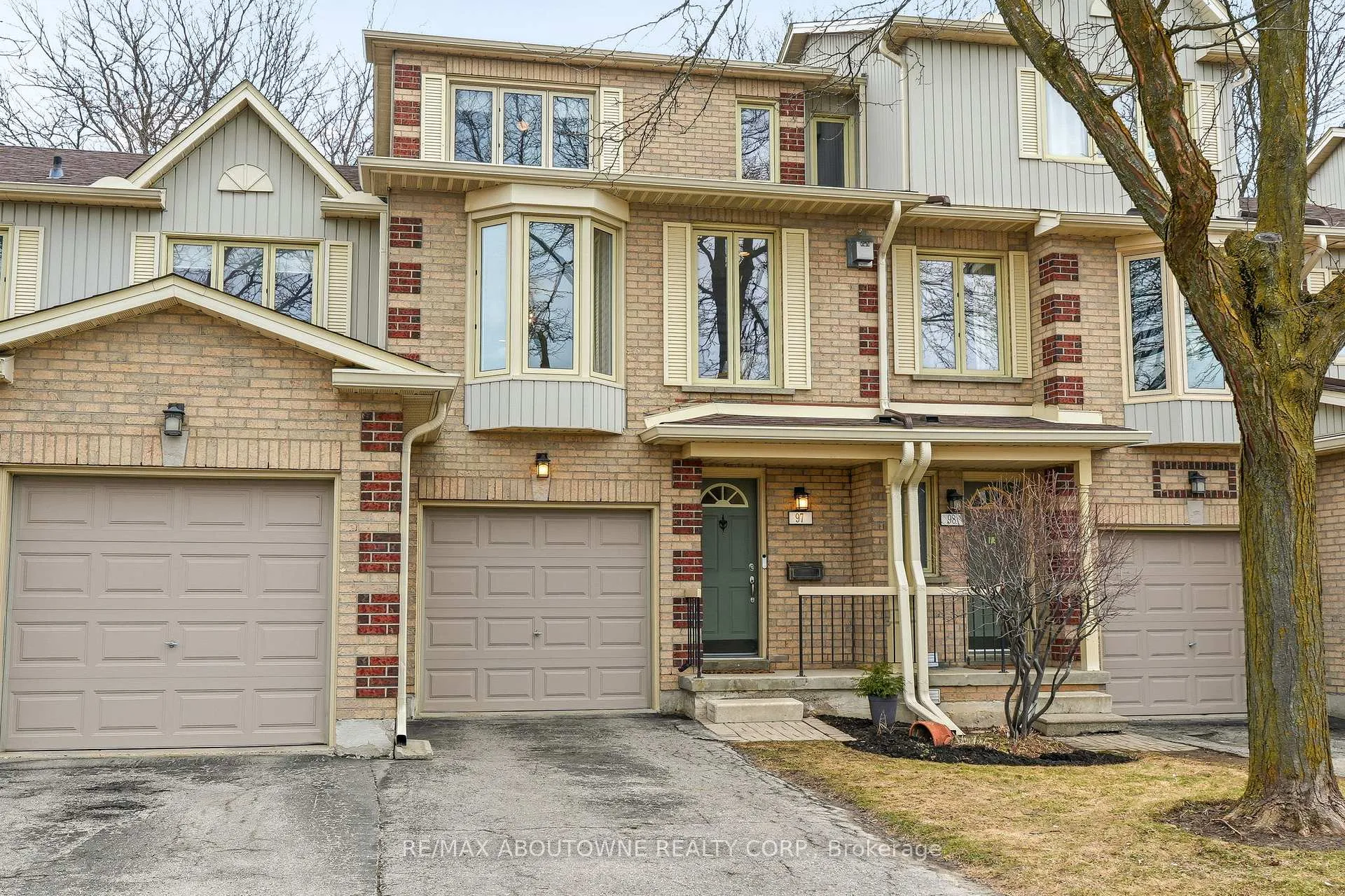Photo 1 of Unit 97, 302 College Avenue W, Guelph, Dovercliffe Park/Old University — HOMEH