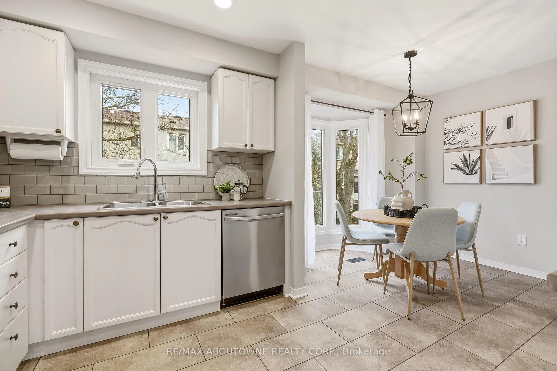 Photo 11 of Unit 97, 302 College Avenue W, Guelph, Dovercliffe Park/Old University — HOMEH