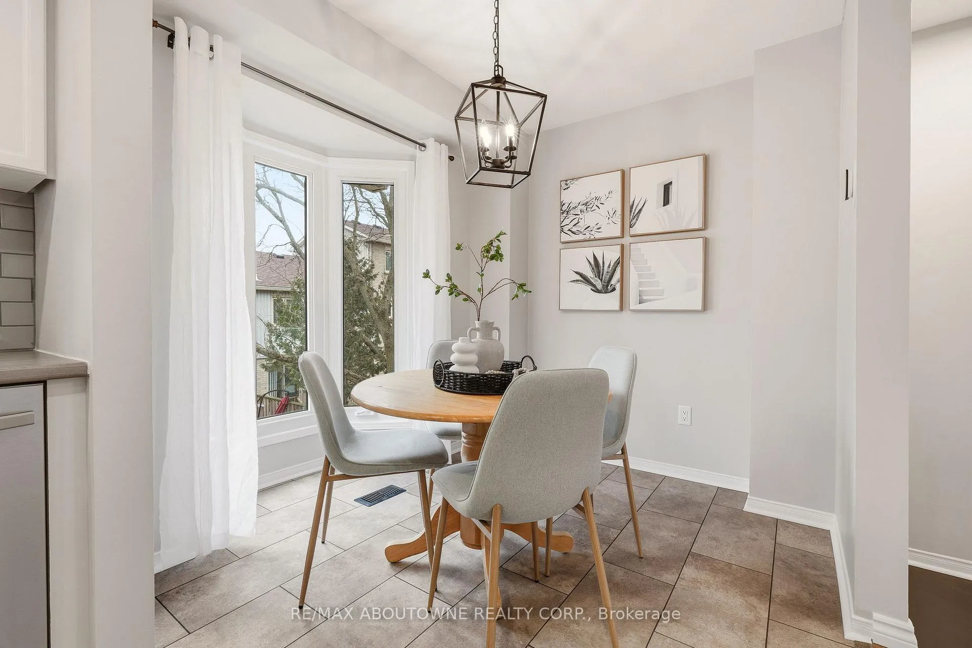 Photo 12 of Unit 97, 302 College Avenue W, Guelph, Dovercliffe Park/Old University — HOMEH