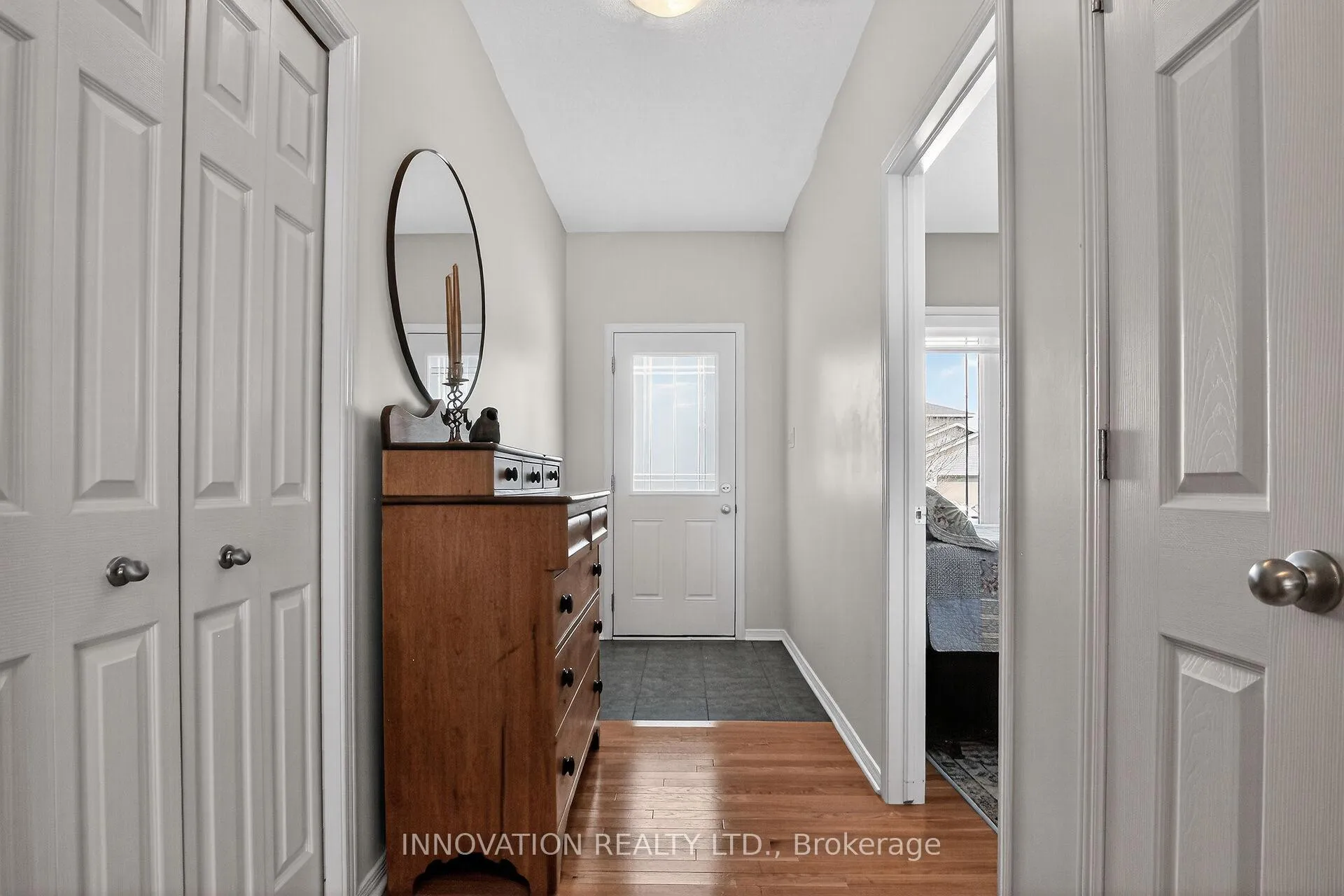 Photo 3 of 206 Edey Street, Arnprior — HOMEH