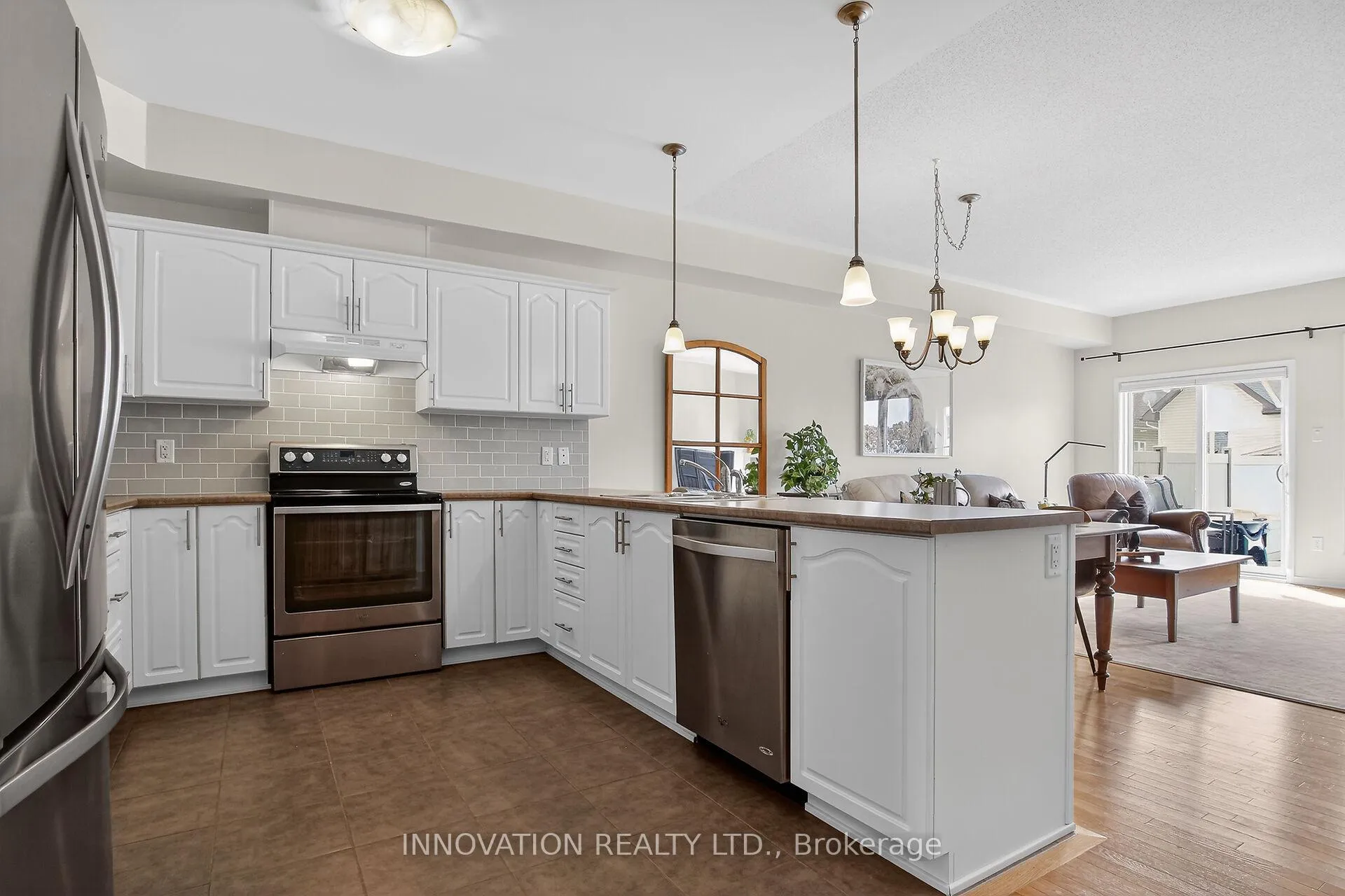 Photo 10 of 206 Edey Street, Arnprior — HOMEH