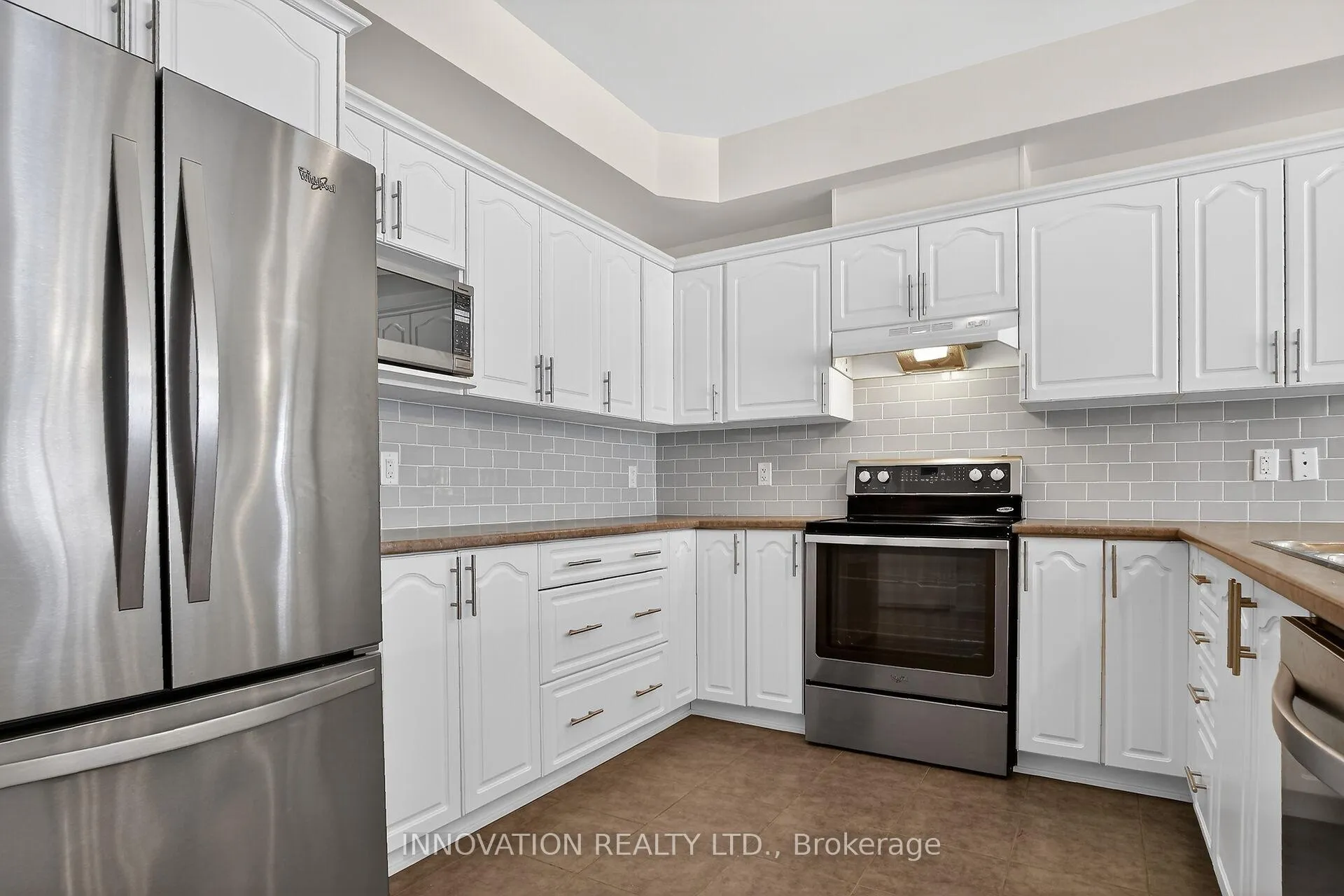 Photo 12 of 206 Edey Street, Arnprior — HOMEH