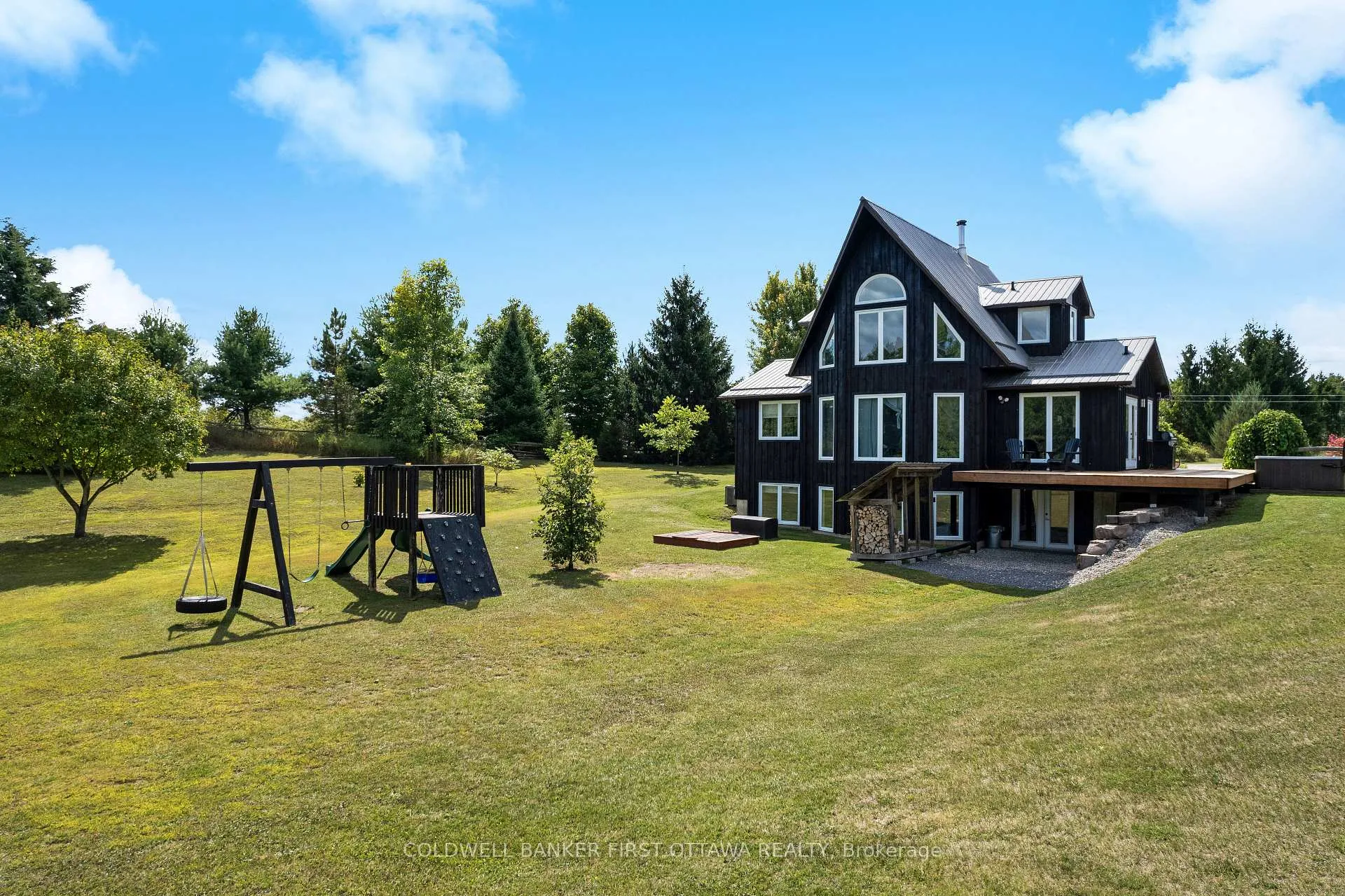 Photo 8 of 1158 Fallbrook Road, Tay Valley, Bathurst/Burgess & Sherbrooke (Bathurst) Twp — HOMEH