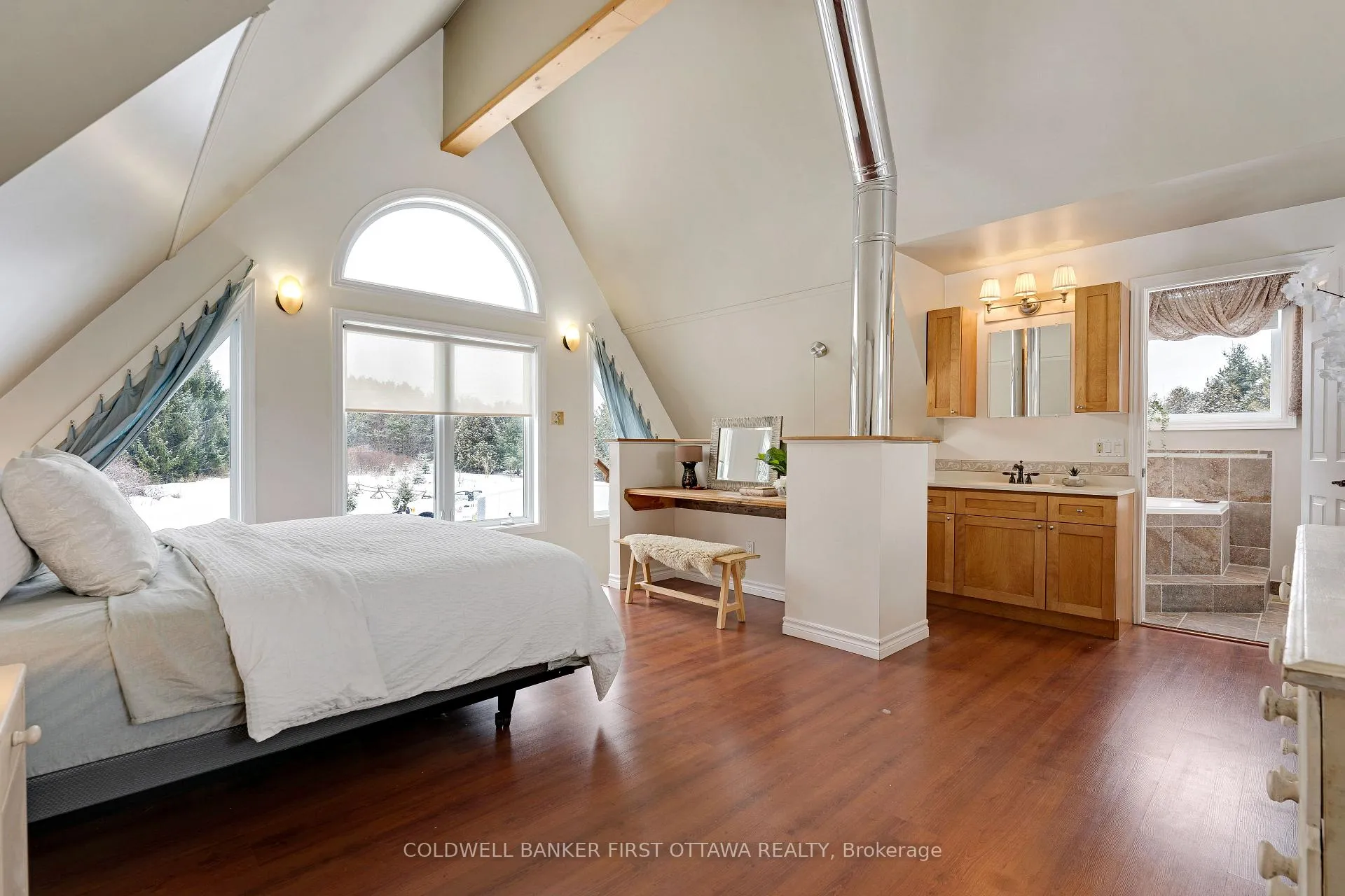 Photo 27 of 1158 Fallbrook Road, Tay Valley, Bathurst/Burgess & Sherbrooke (Bathurst) Twp — HOMEH
