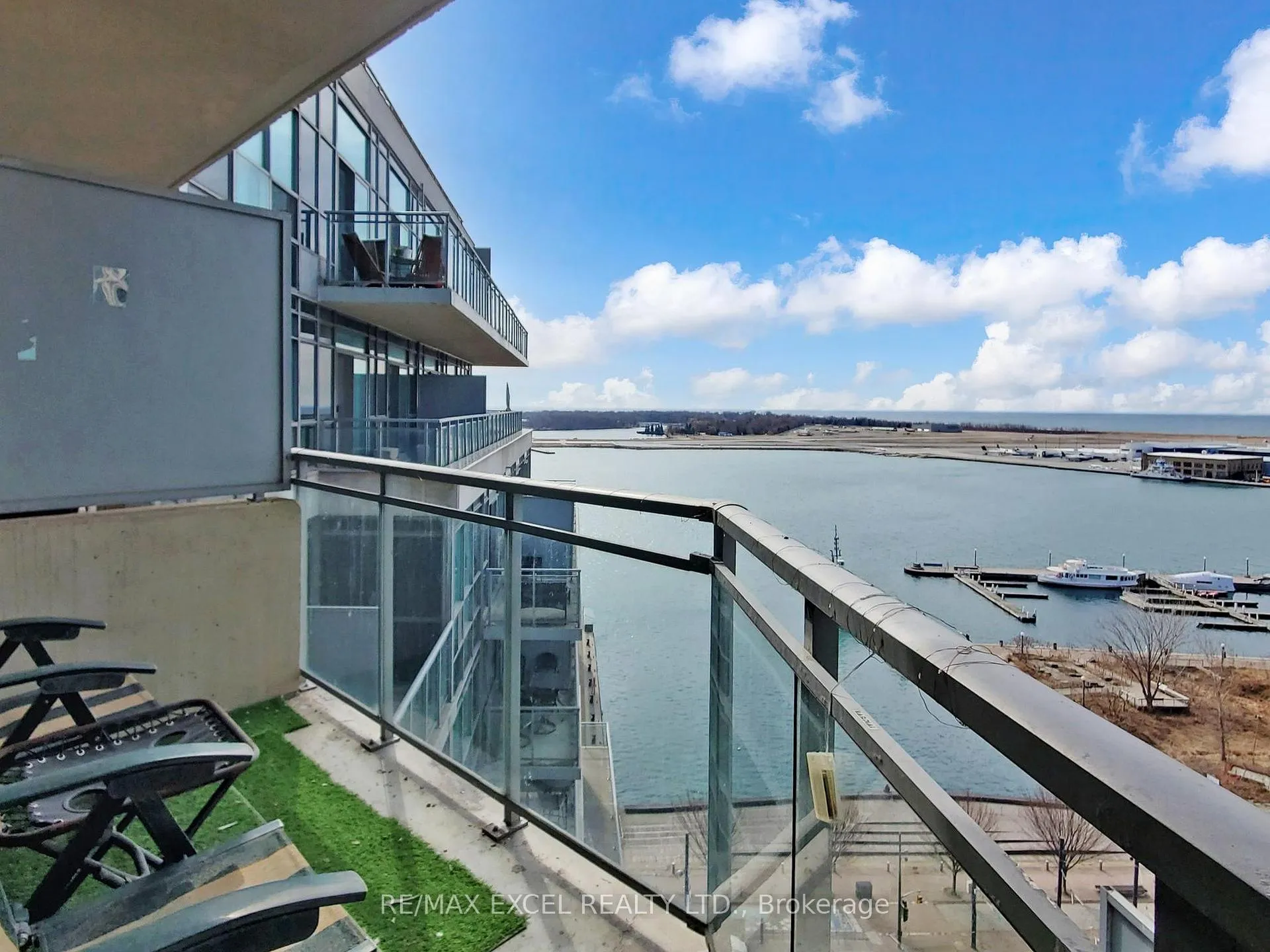 Photo 2 of Unit LPH01, 410 Queens Quay, Toronto, Waterfront Communities — HOMEH