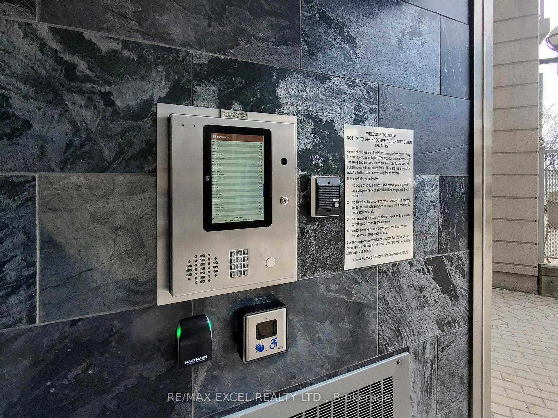Photo 18 of Unit LPH01, 410 Queens Quay, Toronto, Waterfront Communities — HOMEH