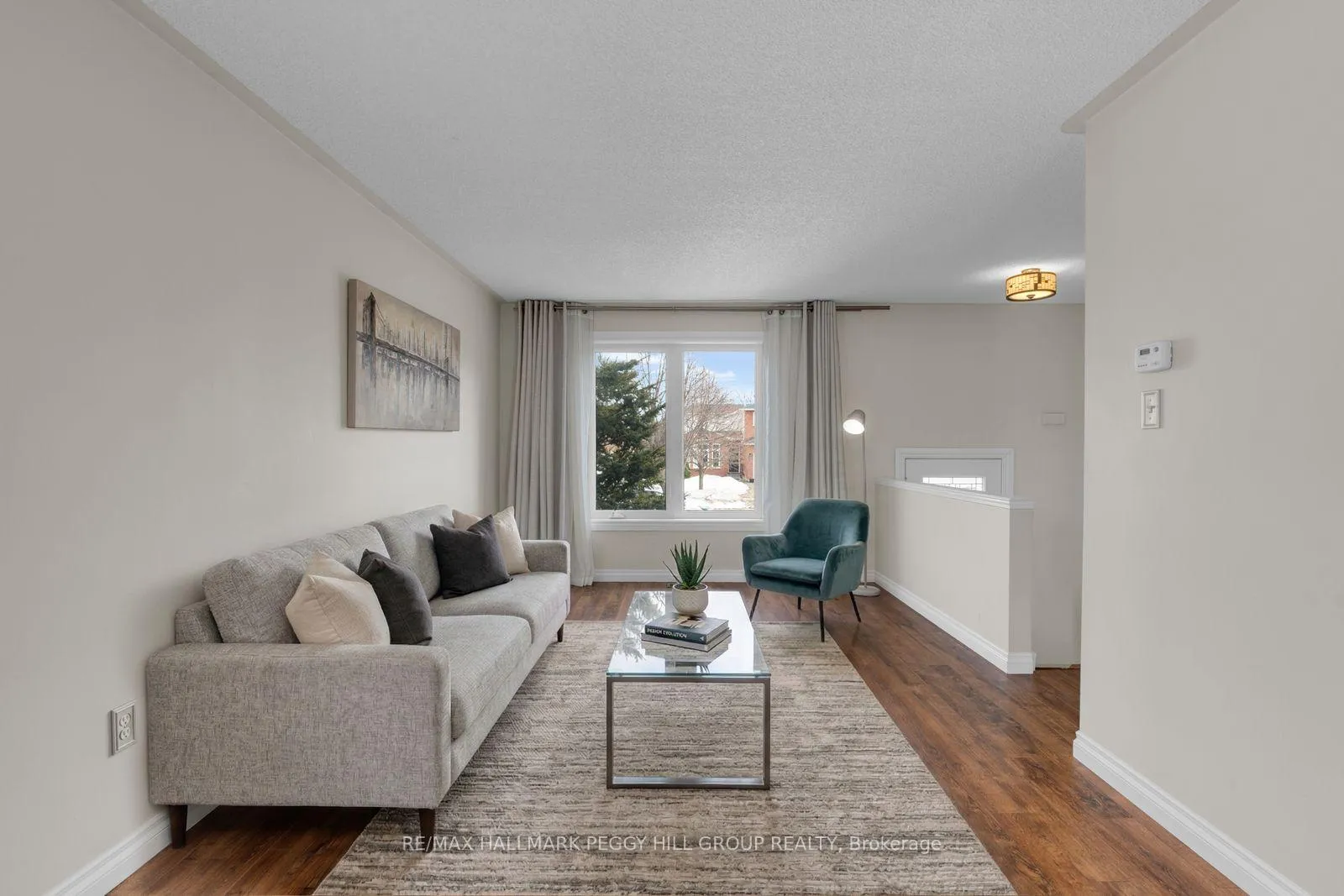 Photo 2 of 47 Chalmers Drive, Barrie, Painswick South — HOMEH