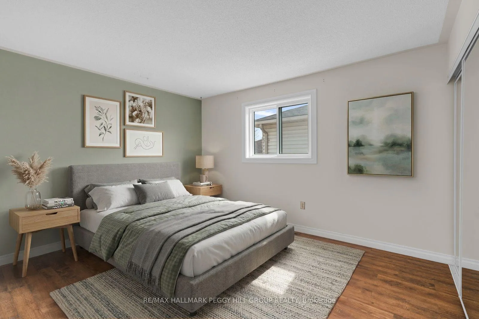 Photo 7 of 47 Chalmers Drive, Barrie, Painswick South — HOMEH