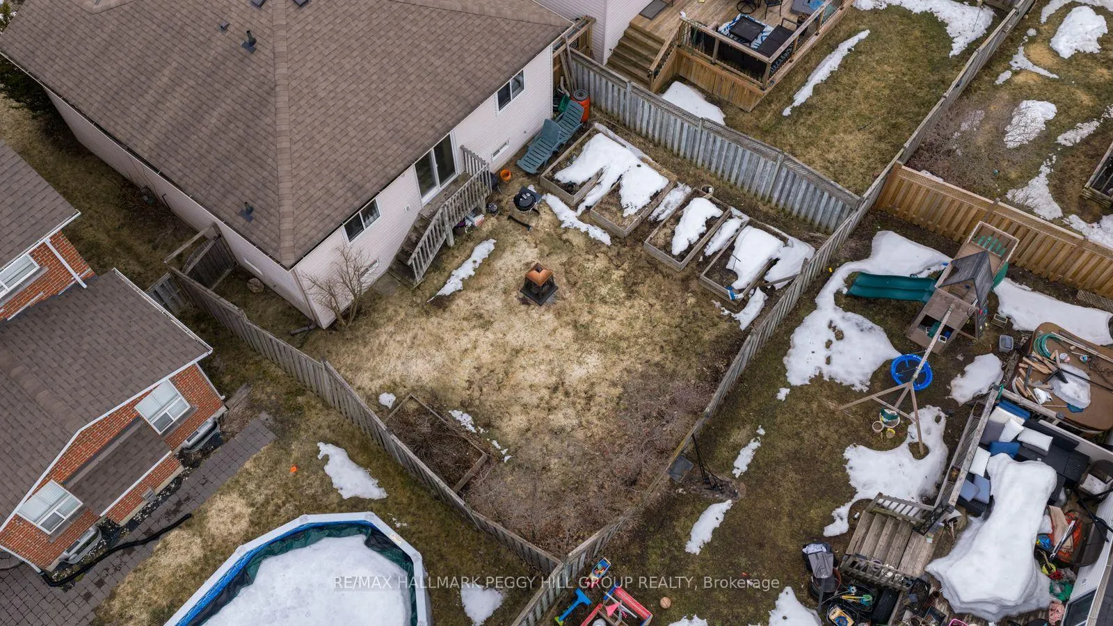 Photo 10 of 47 Chalmers Drive, Barrie, Painswick South — HOMEH