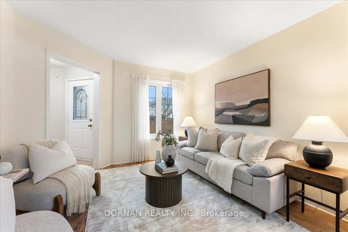 Photo 5 of 3 Bancroft Crescent, Whitby, Williamsburg — HOMEH