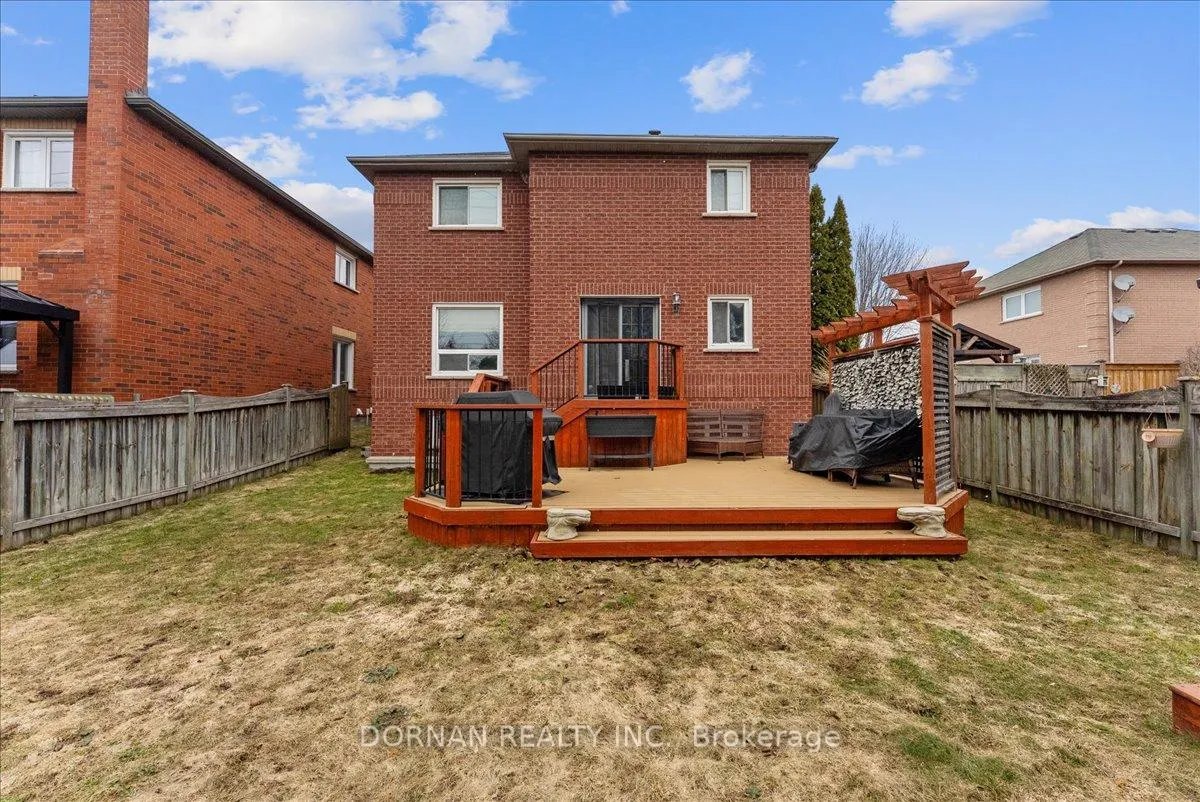 Photo 40 of 3 Bancroft Crescent, Whitby, Williamsburg — HOMEH