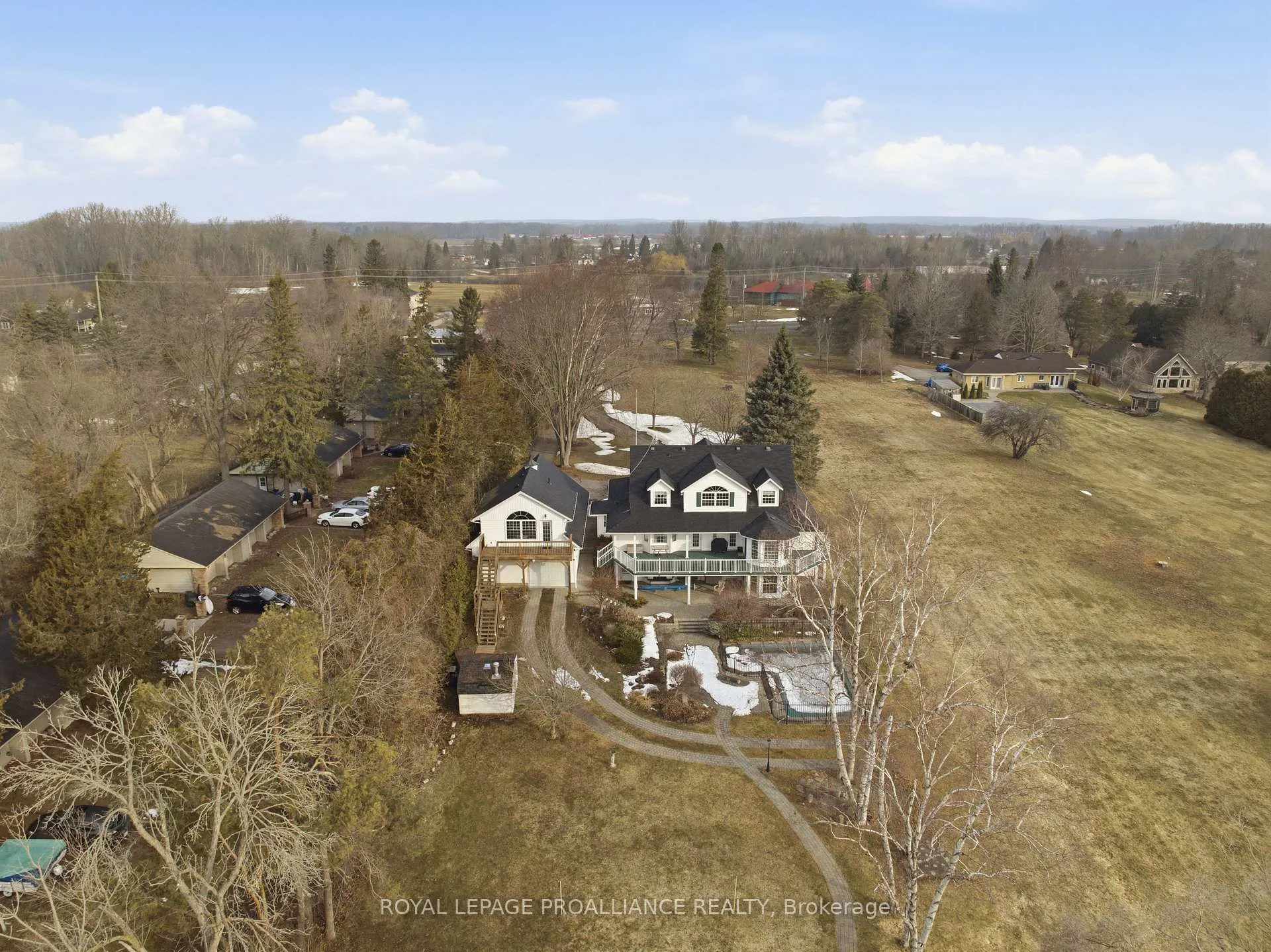 Photo 34 of 630 Old Highway 2, Quinte West, Sidney Ward — HOMEH