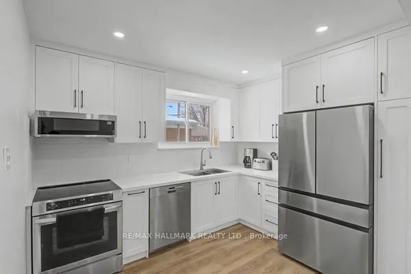 Photo 9 of 37 Avis Crescent, Toronto, O'Connor-Parkview — HOMEH