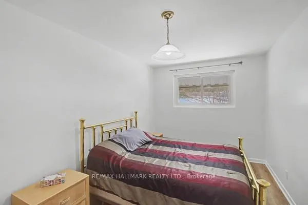 Photo 13 of 37 Avis Crescent, Toronto, O'Connor-Parkview — HOMEH