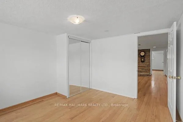 Photo 24 of 37 Avis Crescent, Toronto, O'Connor-Parkview — HOMEH