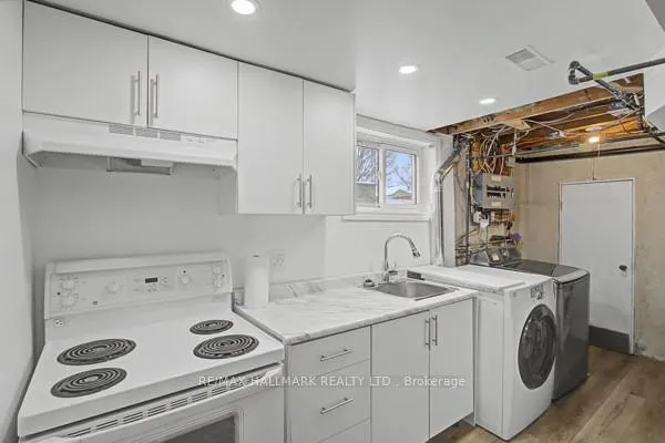 Photo 26 of 37 Avis Crescent, Toronto, O'Connor-Parkview — HOMEH