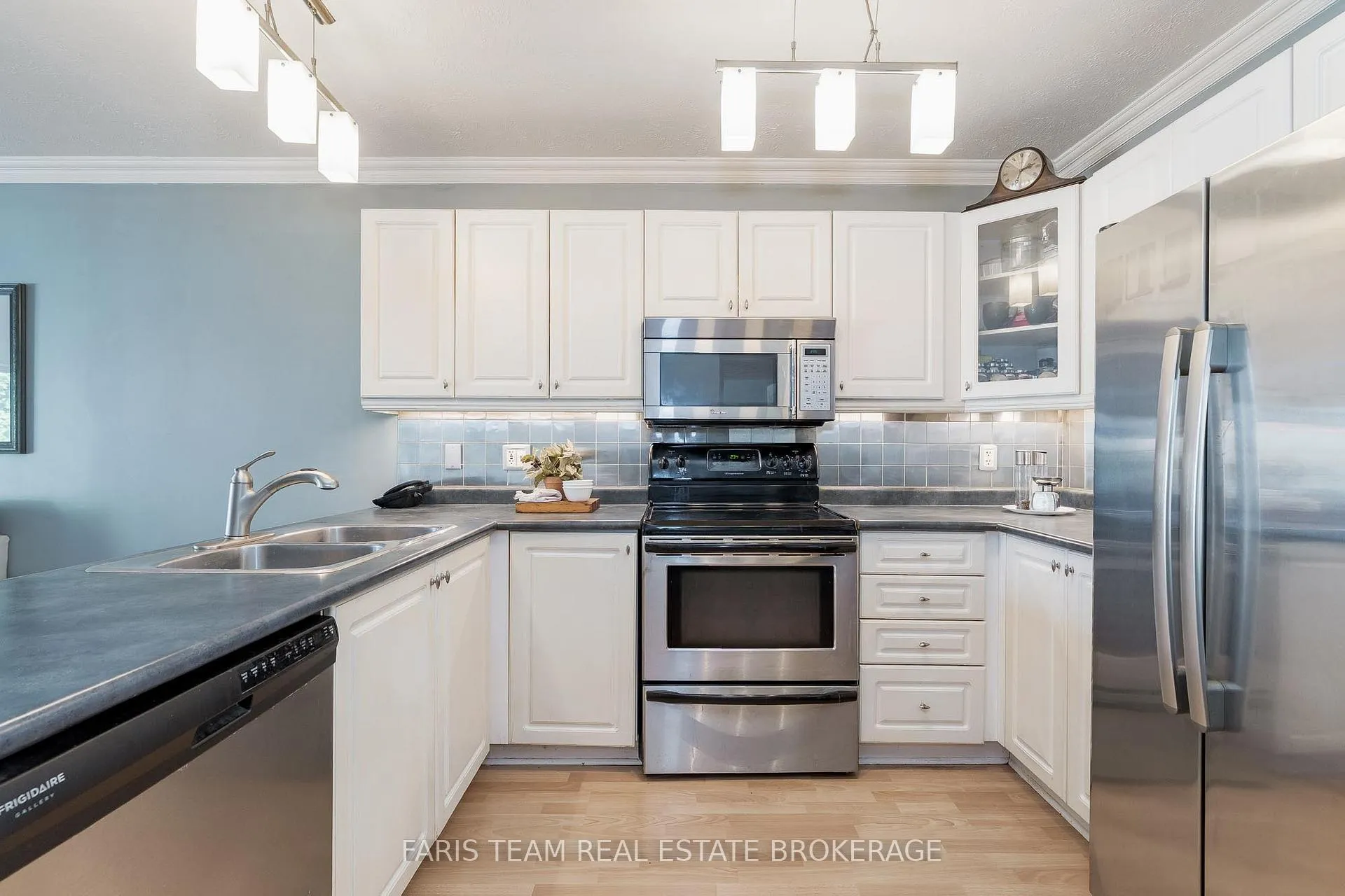 Photo 10 of 9 Julia Crescent, Orillia — HOMEH