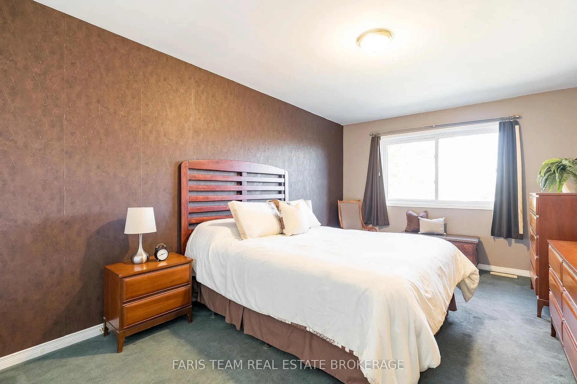 Photo 17 of 9 Julia Crescent, Orillia — HOMEH