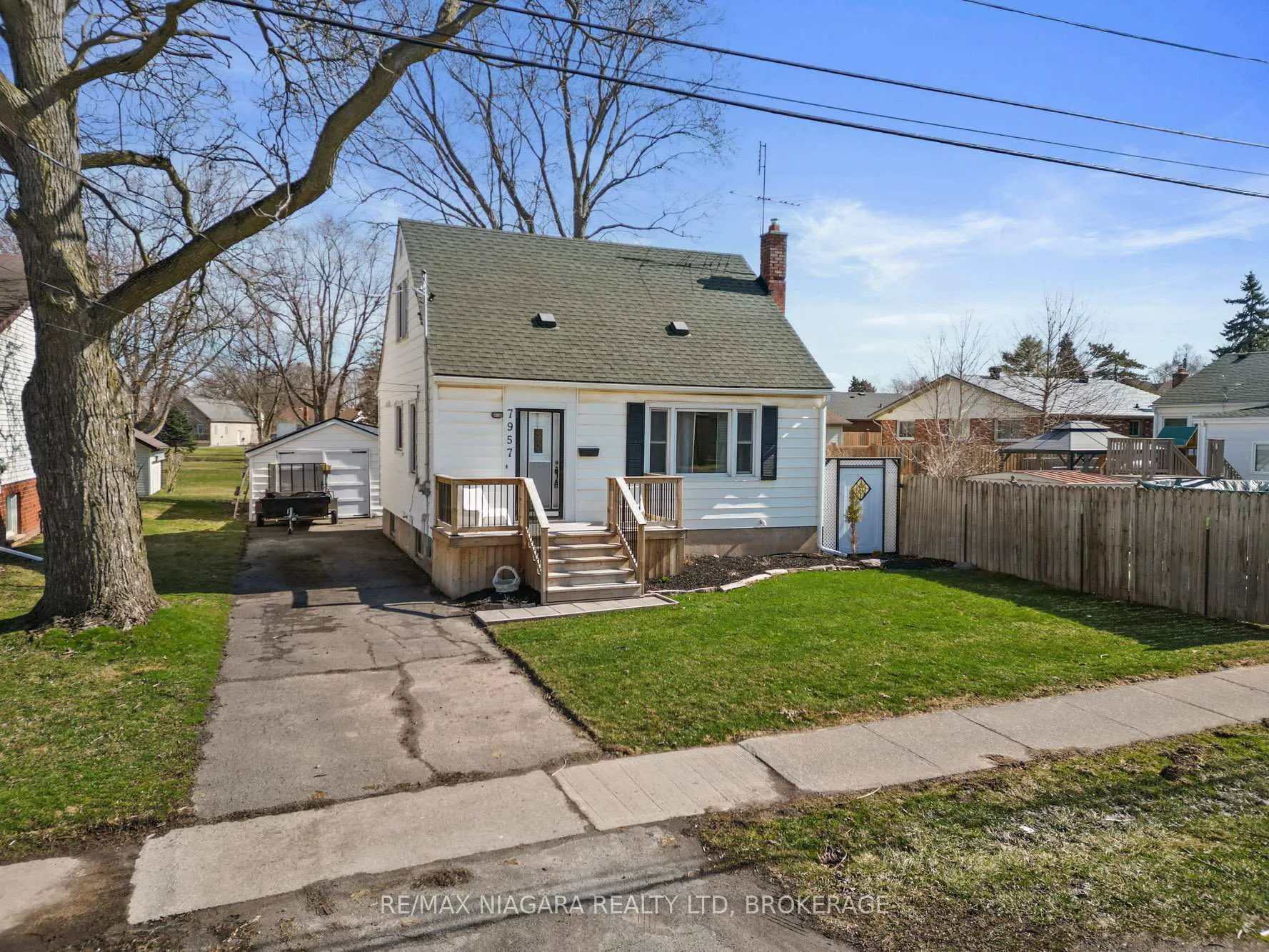 Photo 1 of 7957 Beaverdams Road, Niagara Falls, Ascot — HOMEH
