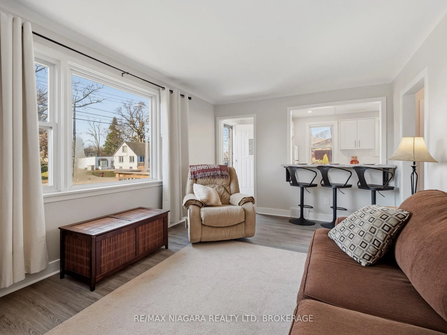 Photo 6 of 7957 Beaverdams Road, Niagara Falls, Ascot — HOMEH