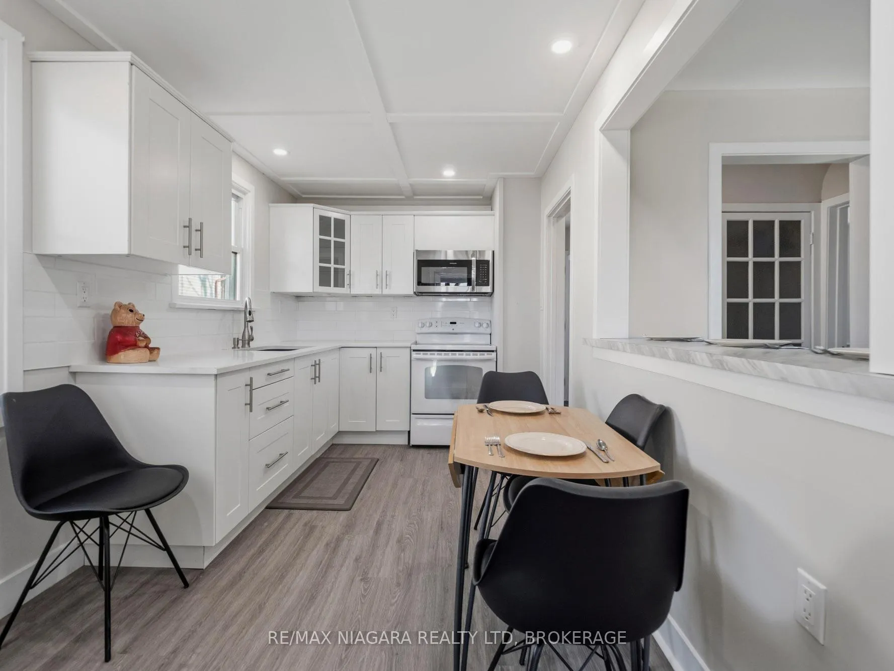 Photo 12 of 7957 Beaverdams Road, Niagara Falls, Ascot — HOMEH