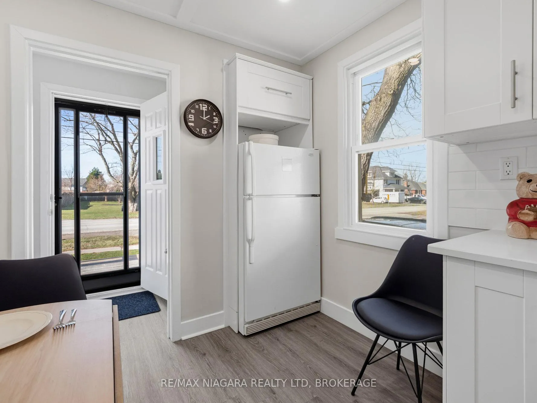 Photo 13 of 7957 Beaverdams Road, Niagara Falls, Ascot — HOMEH