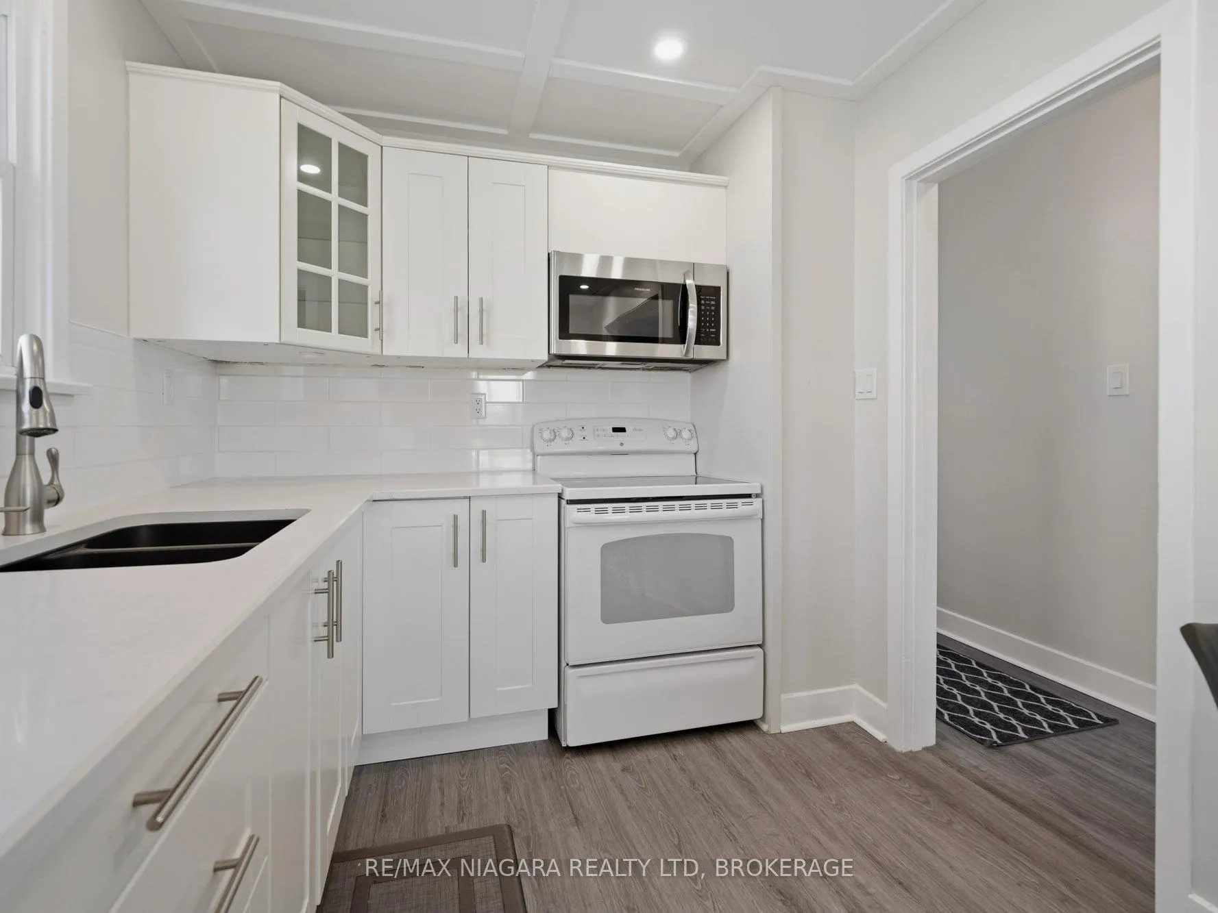 Photo 14 of 7957 Beaverdams Road, Niagara Falls, Ascot — HOMEH