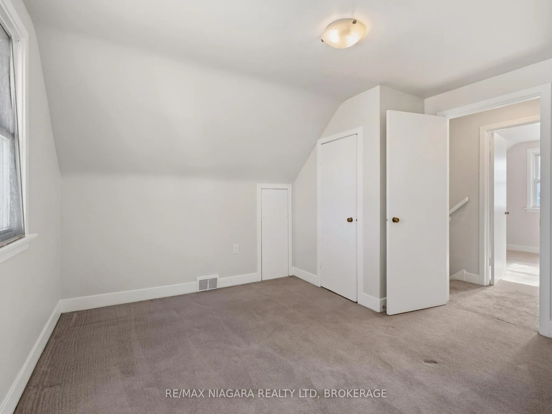Photo 17 of 7957 Beaverdams Road, Niagara Falls, Ascot — HOMEH
