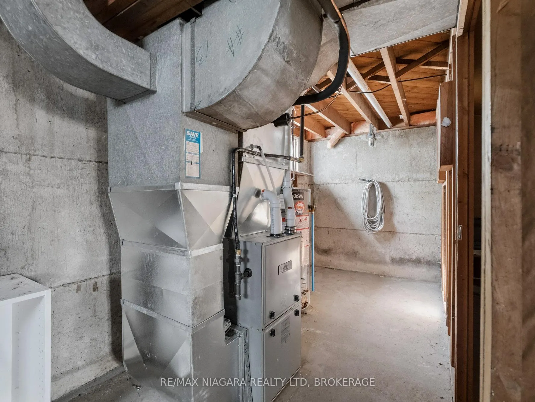 Photo 23 of 7957 Beaverdams Road, Niagara Falls, Ascot — HOMEH