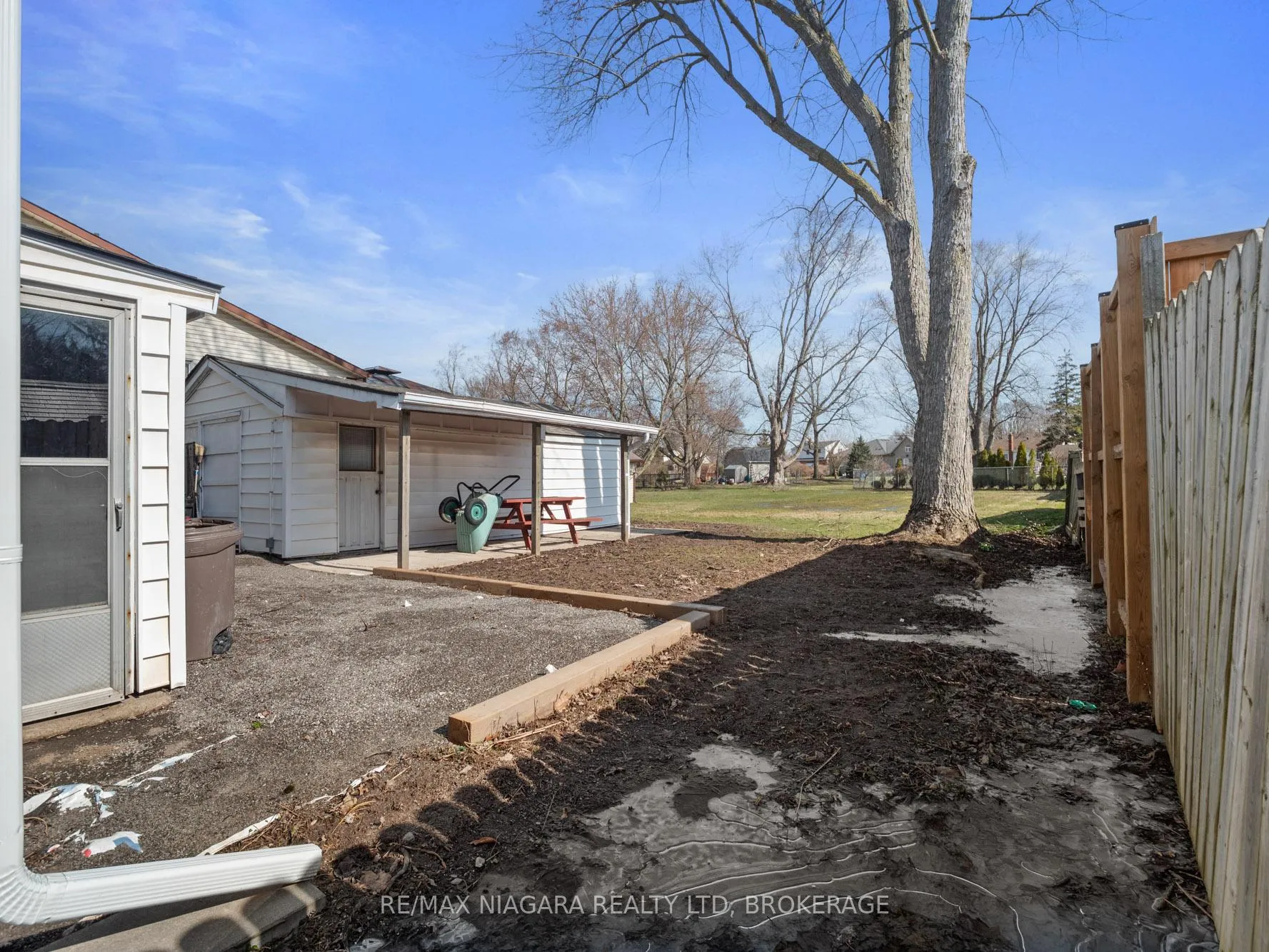 Photo 25 of 7957 Beaverdams Road, Niagara Falls, Ascot — HOMEH
