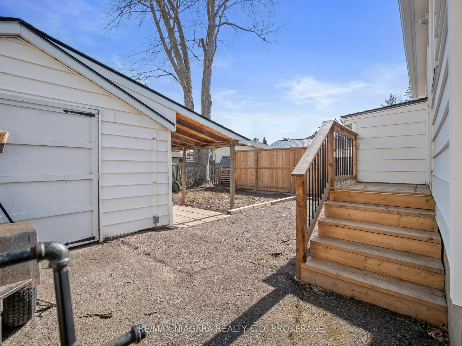 Photo 31 of 7957 Beaverdams Road, Niagara Falls, Ascot — HOMEH