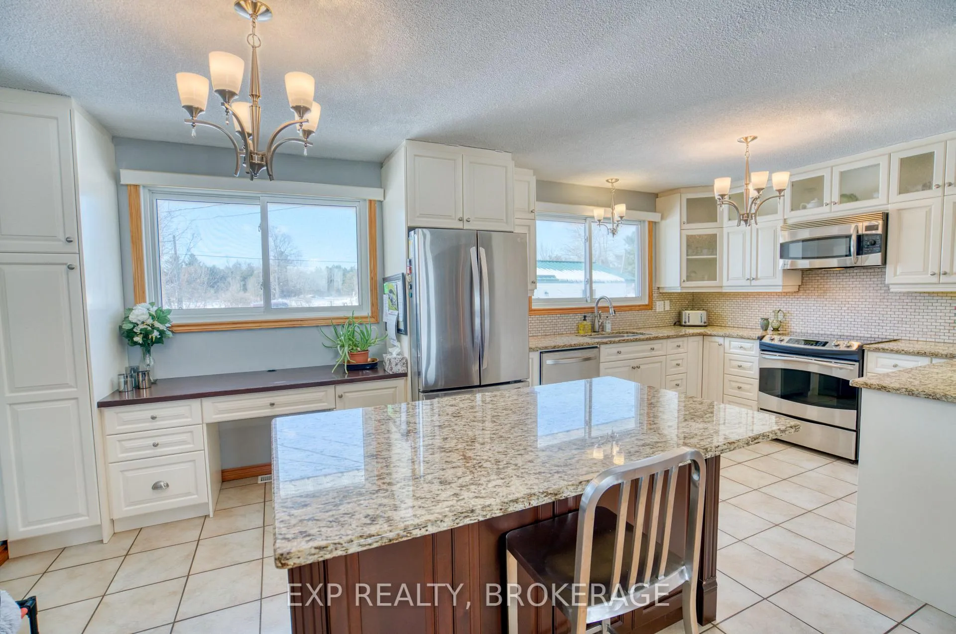 Photo 4 of 2720 Bell Line Road, Frontenac, Frontenac Centre — HOMEH