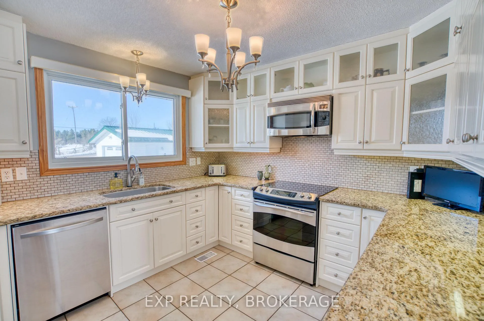 Photo 9 of 2720 Bell Line Road, Frontenac, Frontenac Centre — HOMEH