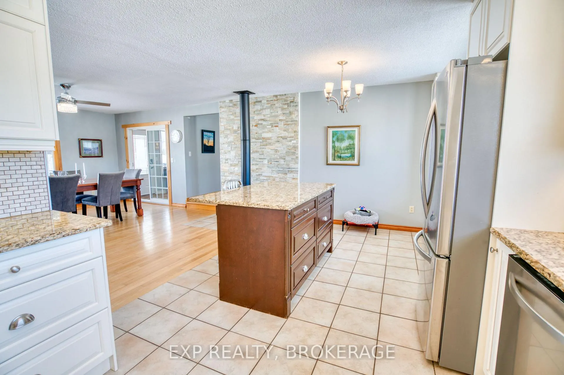 Photo 10 of 2720 Bell Line Road, Frontenac, Frontenac Centre — HOMEH
