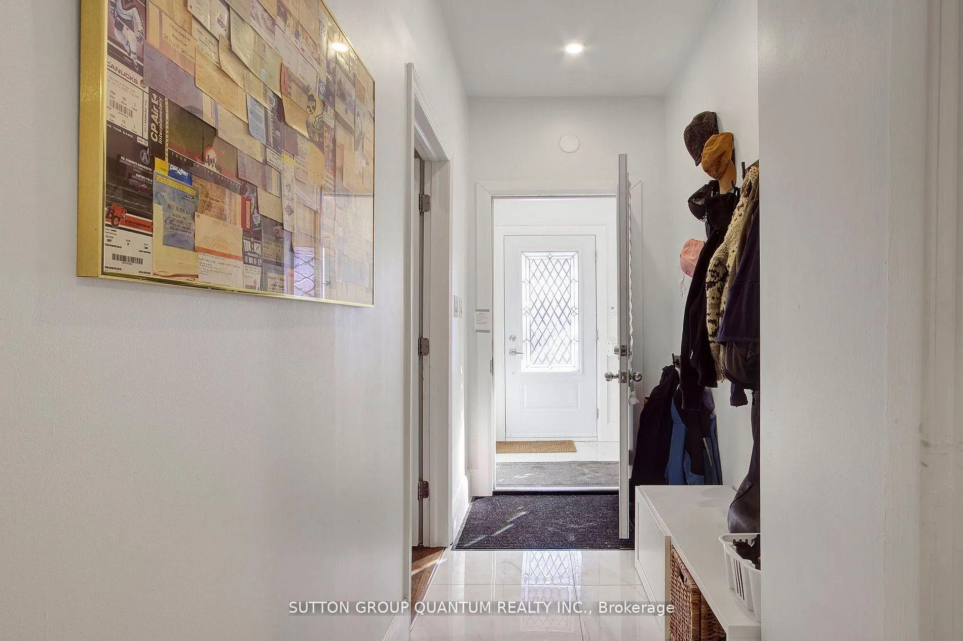 Photo 6 of 232 Pearson Avenue, Toronto, High Park-Swansea — HOMEH