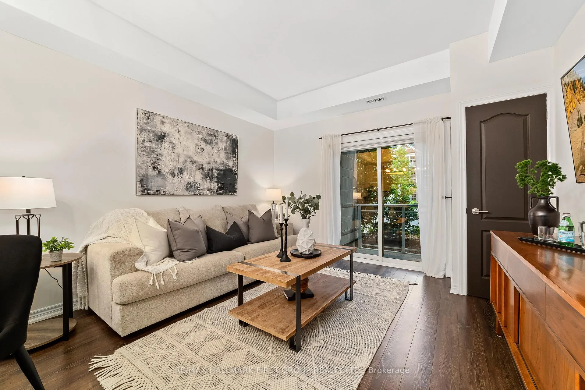 Photo 13 of Unit 102, 660 Gordon Street, Whitby, Port Whitby — HOMEH