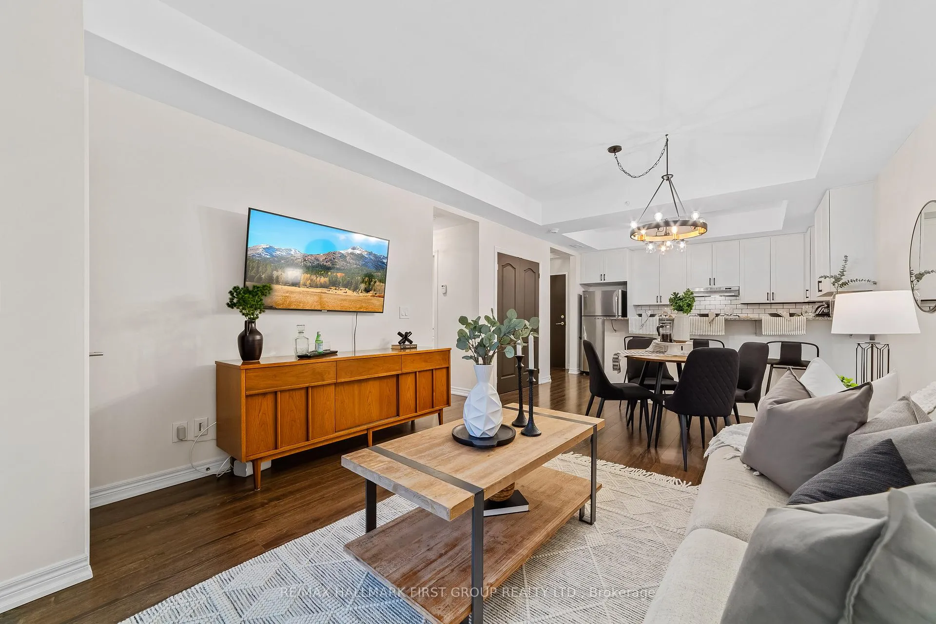 Photo 15 of Unit 102, 660 Gordon Street, Whitby, Port Whitby — HOMEH
