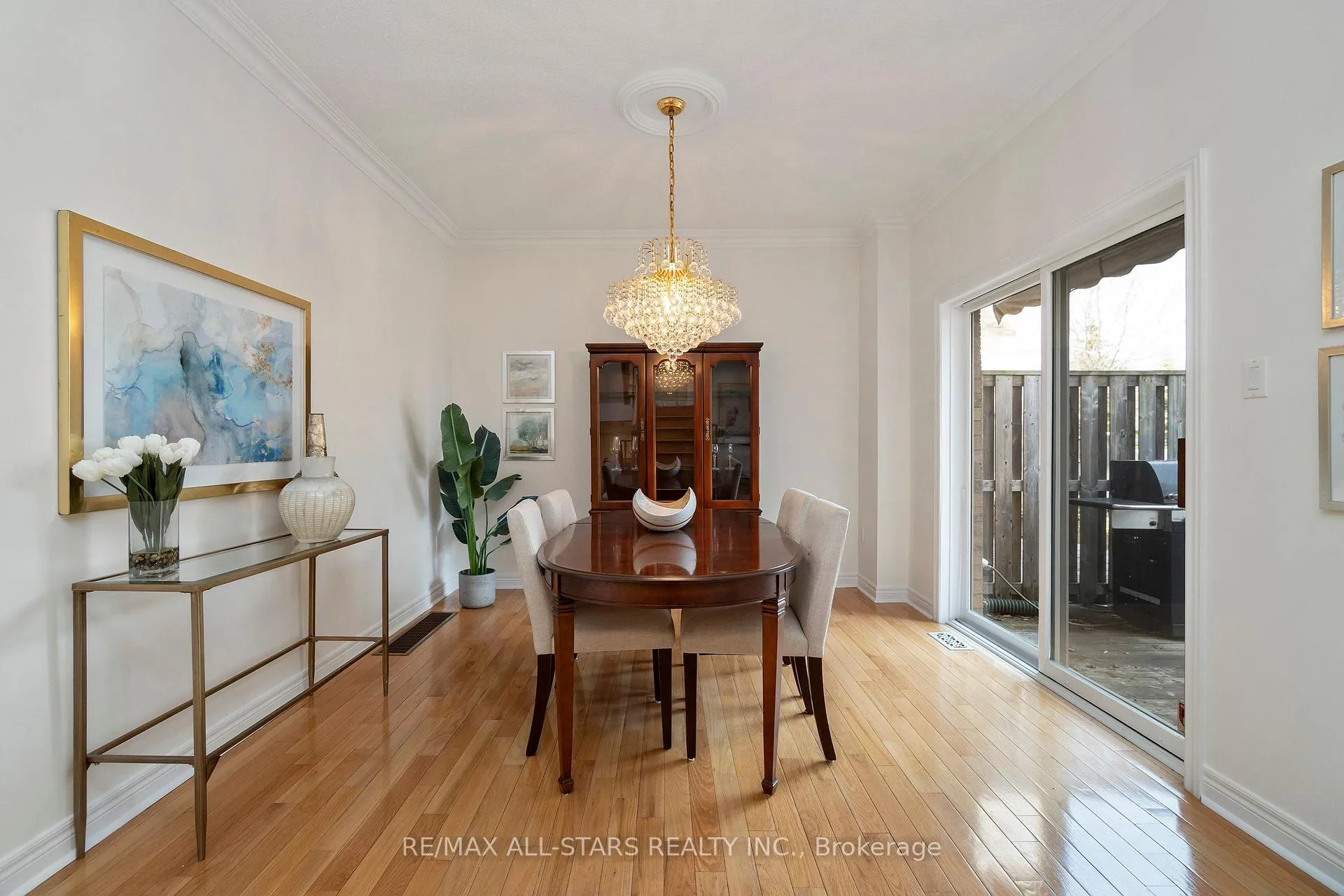 Photo 13 of 29 Wave Hill Way, Markham, Greensborough — HOMEH