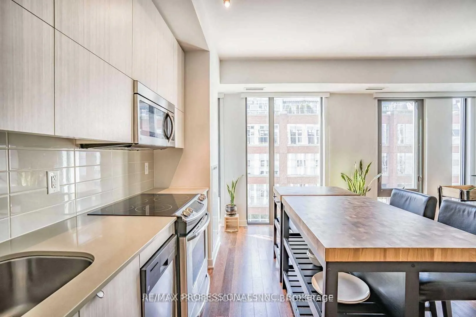 Photo 9 of Unit 611, 32 Camden Street, Toronto, Waterfront Communities — HOMEH