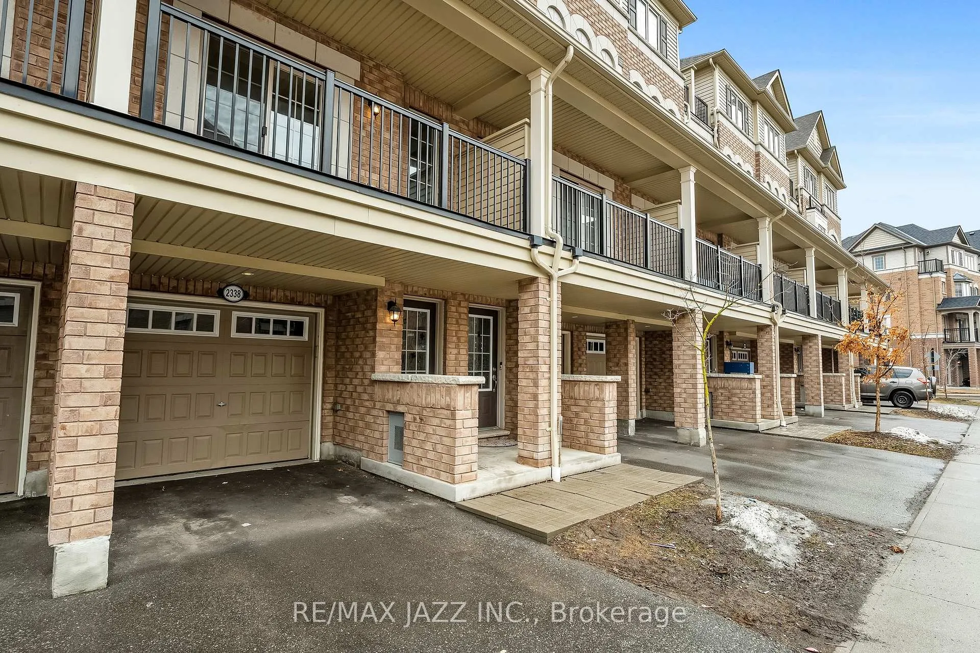 Photo 3 of Unit 331, 2338 Chevron Prince Path, Oshawa, Windfields — HOMEH