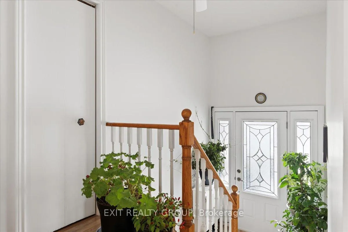 Photo 3 of 12 Chown Crescent, Belleville, Thurlow Ward — HOMEH