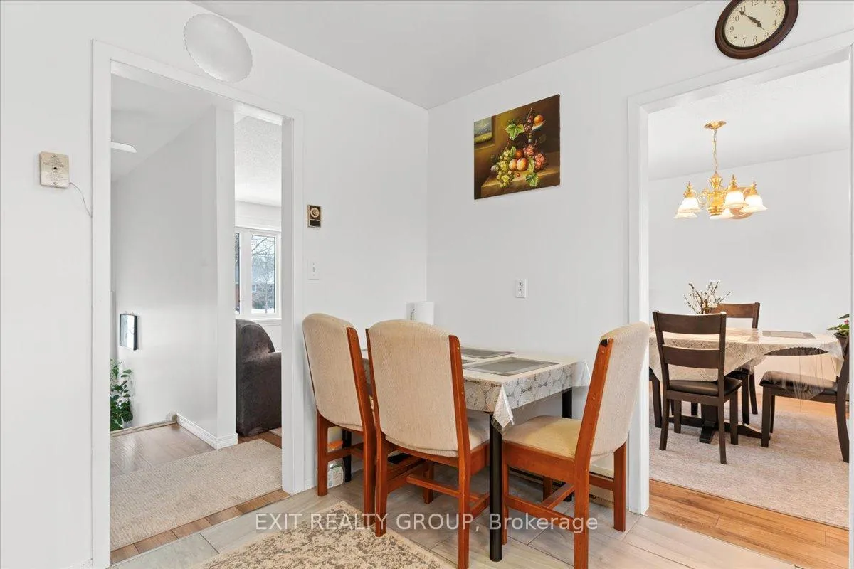 Photo 10 of 12 Chown Crescent, Belleville, Thurlow Ward — HOMEH